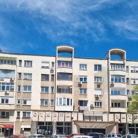 Garsoniera Craiova Centru Apartamento Exterior foto