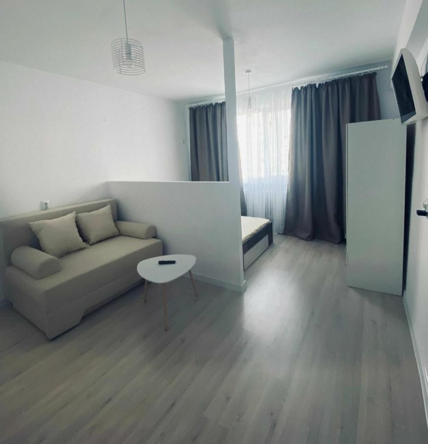 Garsoniera Craiova Centru Apartamento Exterior foto