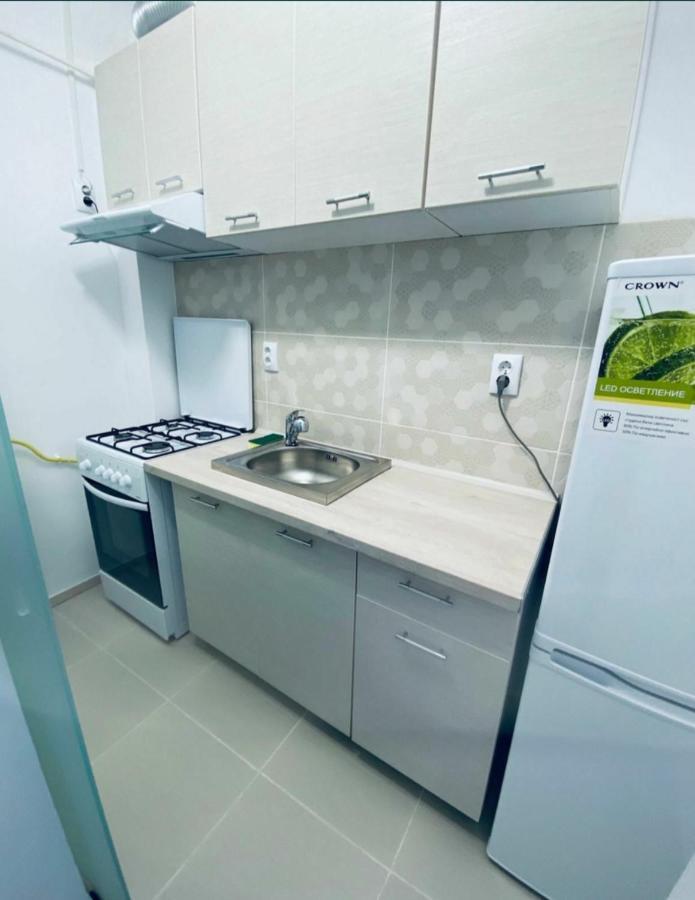 Garsoniera Craiova Centru Apartamento Exterior foto